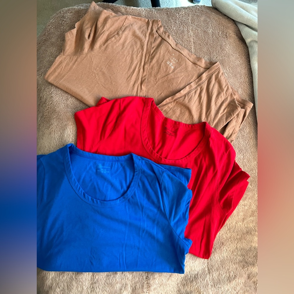 No boundaries & A new day tshirts 2XL